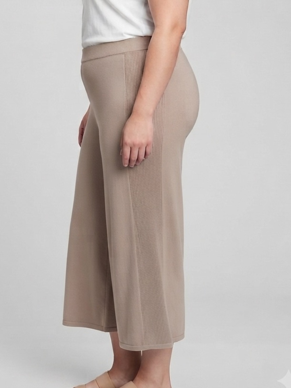😍SHOW SPECIAL WYNNE LAYERS Cream Knit Stretch Capri Contrast Stitching Side 2X